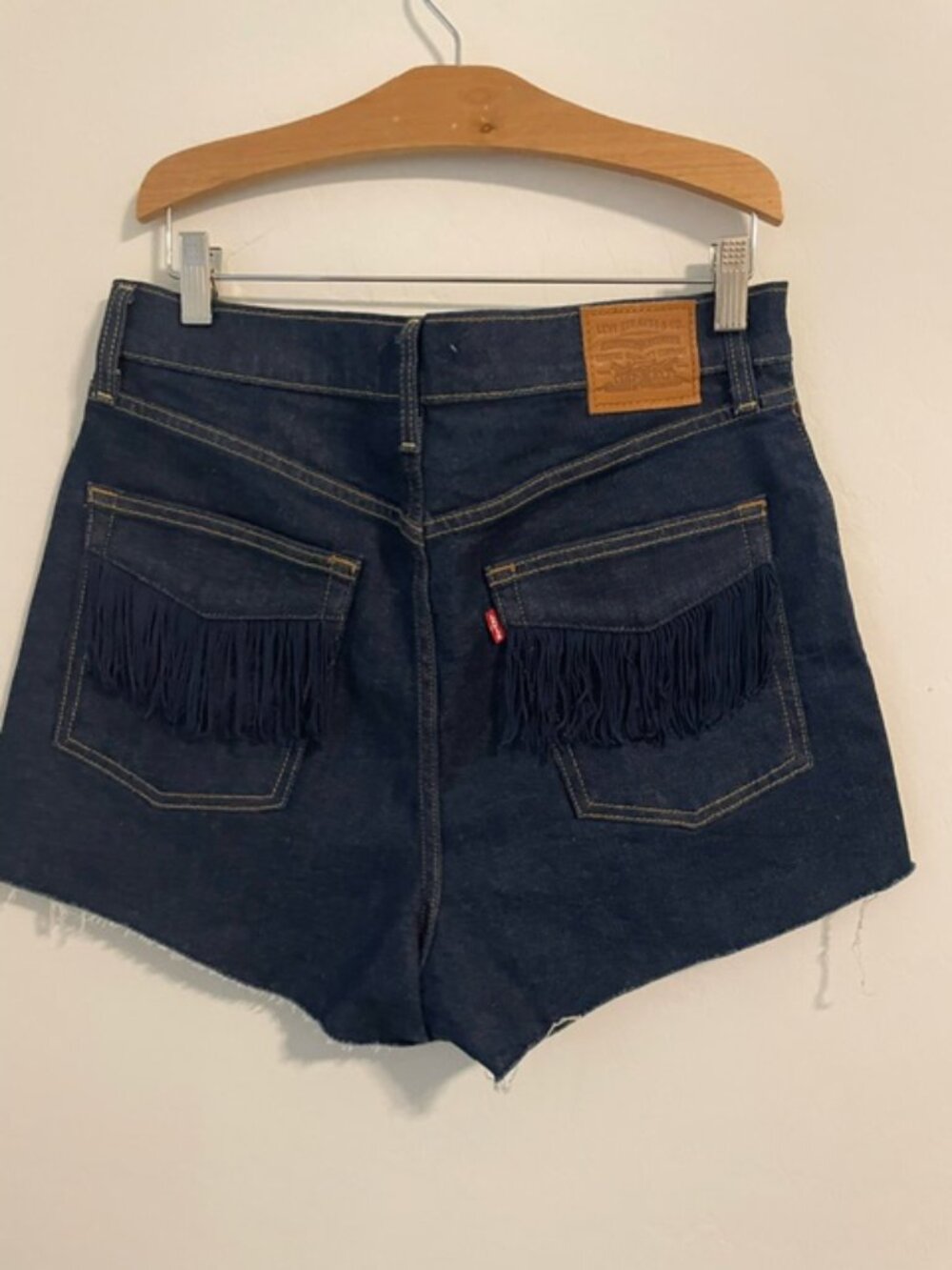 Levi’s Ribcage Short Fringe Pockets 32 Cowgirl Western Festival EUC